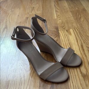 Kelly & Katie Women's Tan Wedge Sandals